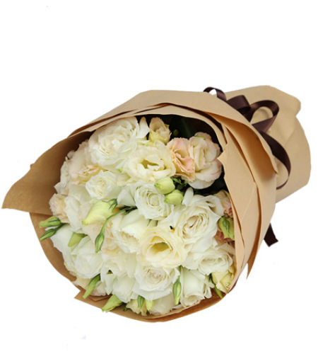 臻爱-白色玫瑰19枝，香槟色桔梗6枝