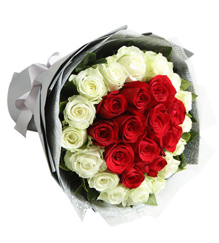 浪漫爱情-红玫瑰12枝，白玫瑰17枝