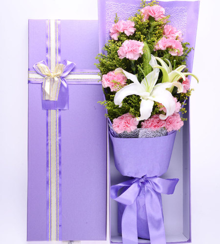 母爱深深-11朵粉色康乃馨、1枝百合花