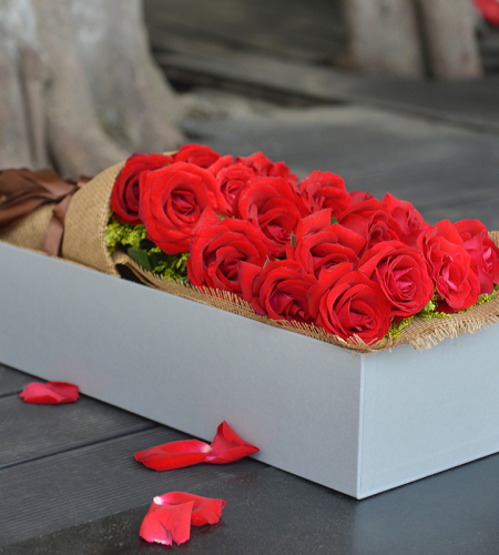 情念一生-19朵红玫瑰礼盒